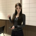 复古条纹修身长袖上衣